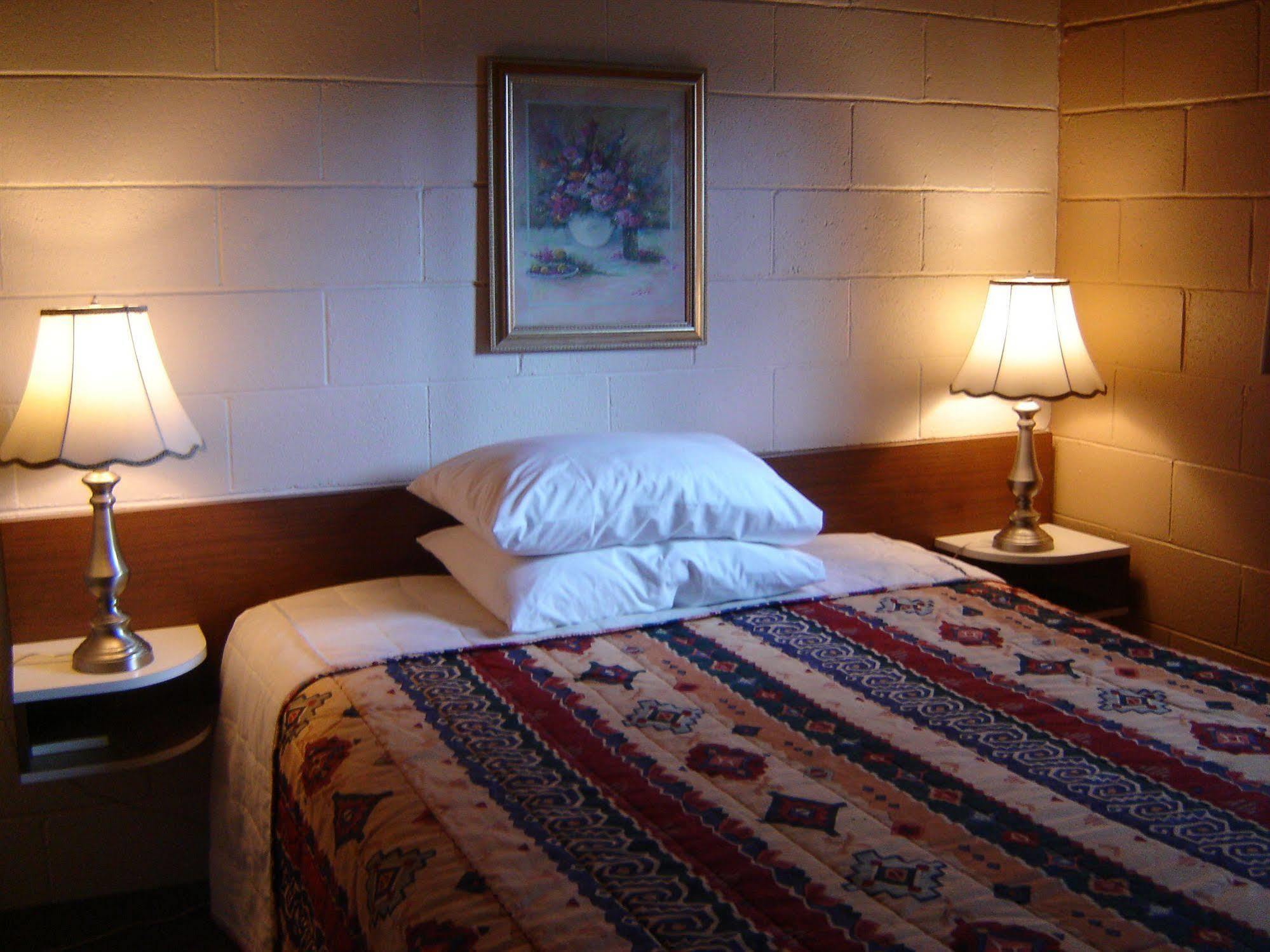 פנטיקטון Flamingo Motel מראה חיצוני תמונה